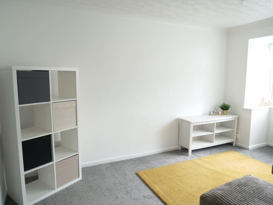 Cosy Four Bed Property With En-Suite Near To Nec Birmingham Airport And The City Buitenkant foto