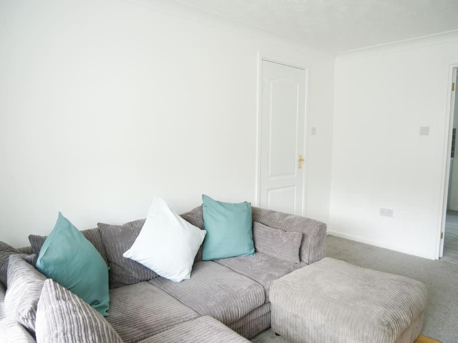Cosy Four Bed Property With En-Suite Near To Nec Birmingham Airport And The City Buitenkant foto